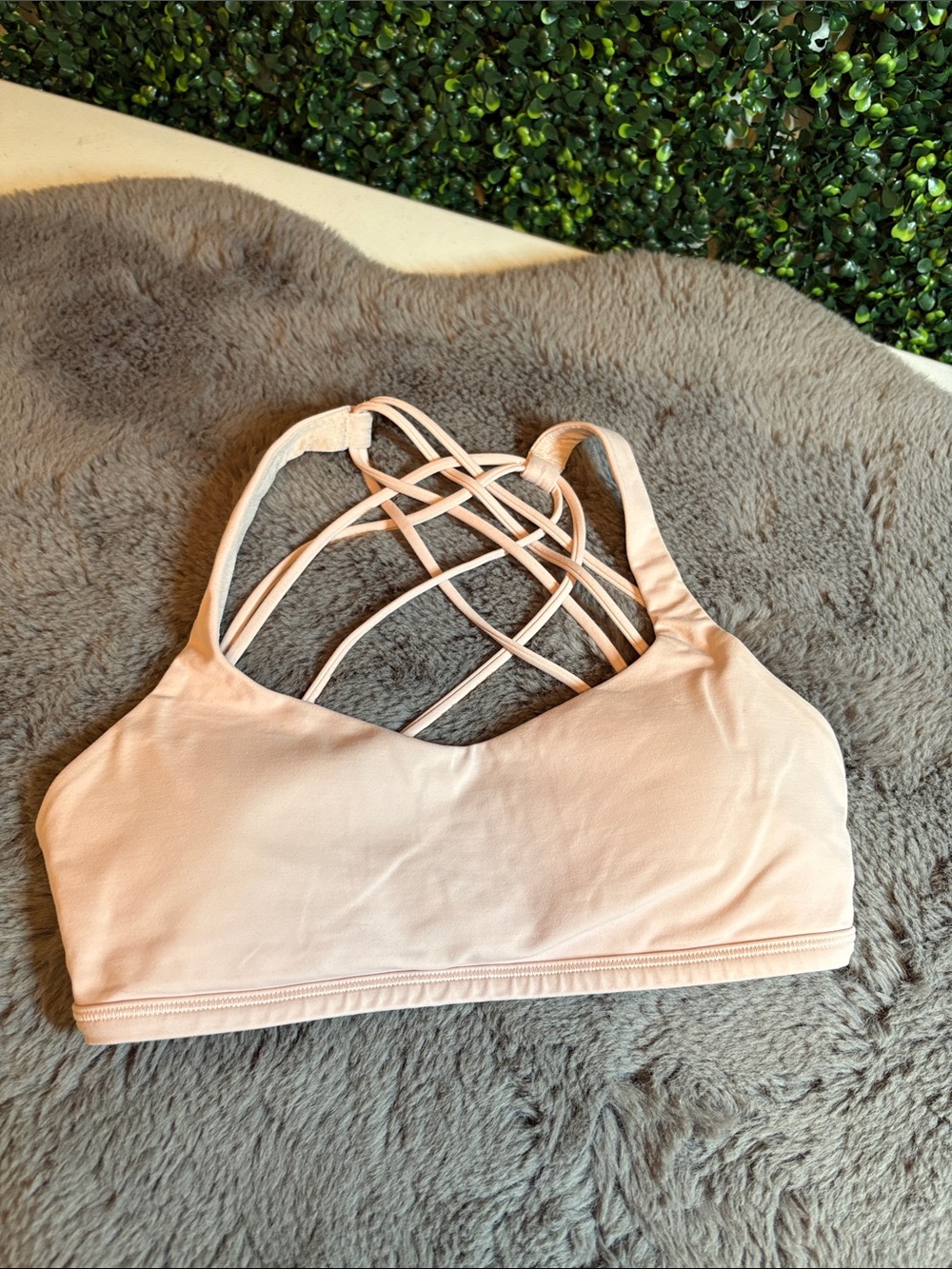 lululemon athletica Light Pink Strappy Sports Bra Size 4